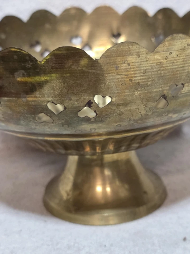复古黄铜珠宝饰品架糖果盘篮子 Wuth Hearts。  — 第 3/4 张图片