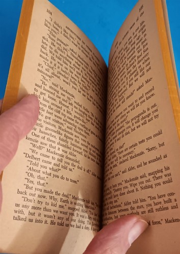 VINTAGE 1961 ACE D-490 ADVENTURES ON OTHER PLANETS ANTHOLOGY D. A. WOLLHEIM VFN+ - Picture 4 of 4