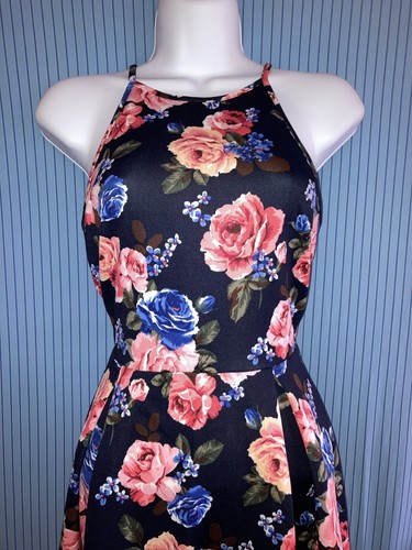 Juniors Floral Dress Small - Picture 2 of 4