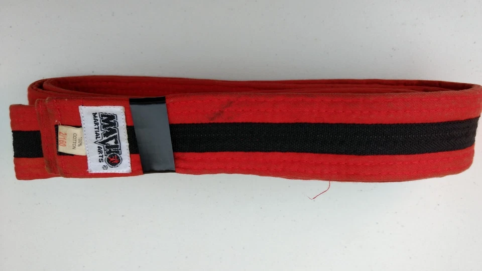 Martial Arts / MMA Belt by Macho - Size: 2/160 ~ Red with Black Stripe - Image 2 of 4