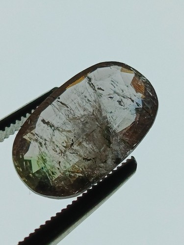 Beautiful Rare Axinite Cut Multi Shaded Colour Gemstone 2.70 CT - Picture 4 of 11