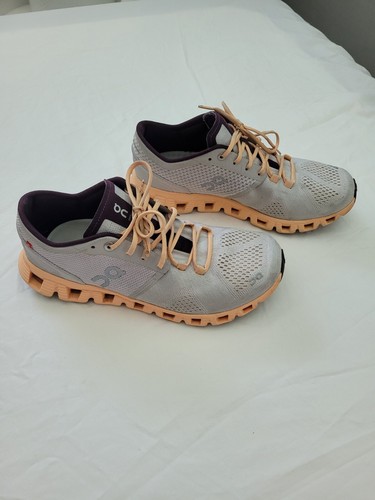 On Cloud X Silver Almond Peach Athletic Running Shoes Sneakers Women’s Size 8.5 - Picture 2 of 13