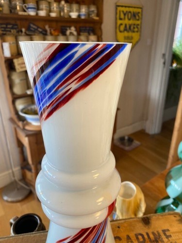 Stunning Tall Opalina Fiorentina Red & Blue Swirled White Glass Vase – Great! - Imagen 7 de 9
