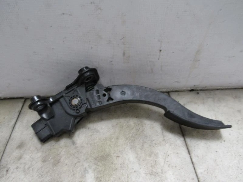 Dodge Journey 2016 pedal de gasolina Foto 4 de 4