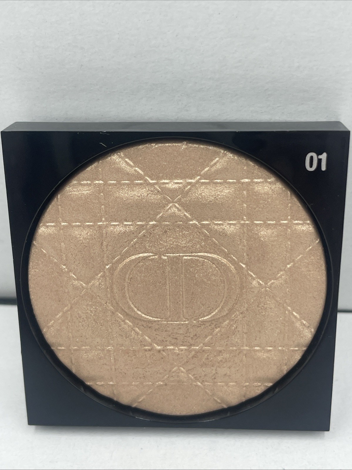 Dior Forever Glow Luminizer 01 Nude Halo 3.5 G New Tester.exp.date;December 2027