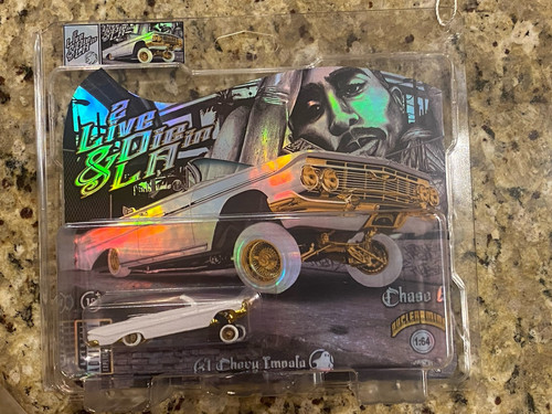 Nuclear Mindz Lee Allen Custom Hotwheels TUPAC 61 Chevy Impala Conv 2PAC CHASE - Picture 3 of 7
