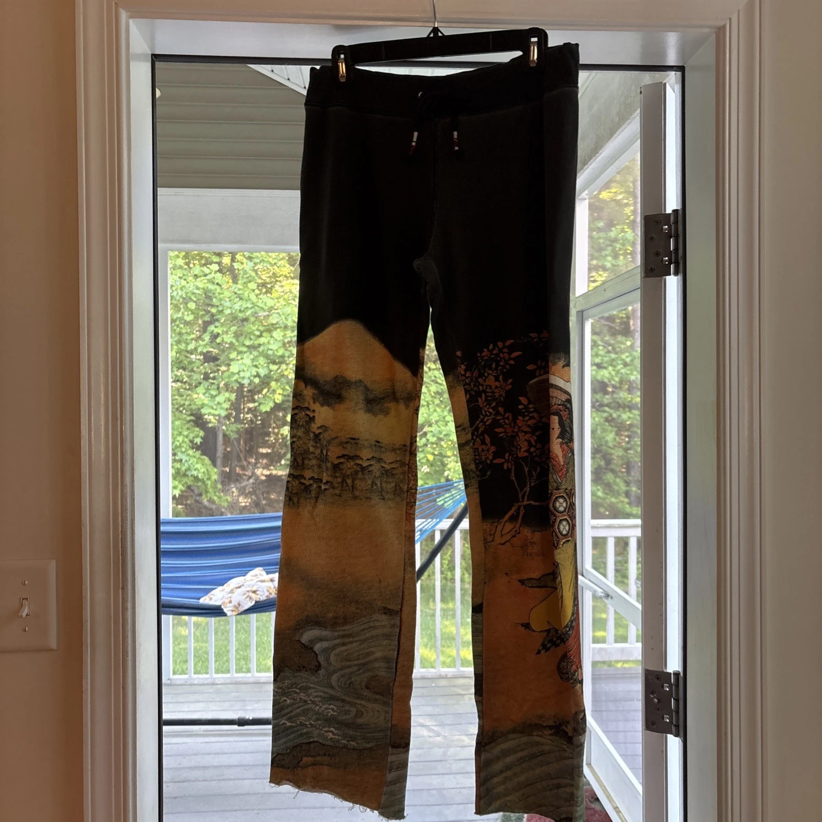 Paparazzi Women’s Sweatpants 100% Cotton Asian Themed Size Medium