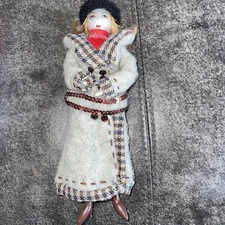 De Carlini  - 8” Front gate Ornament