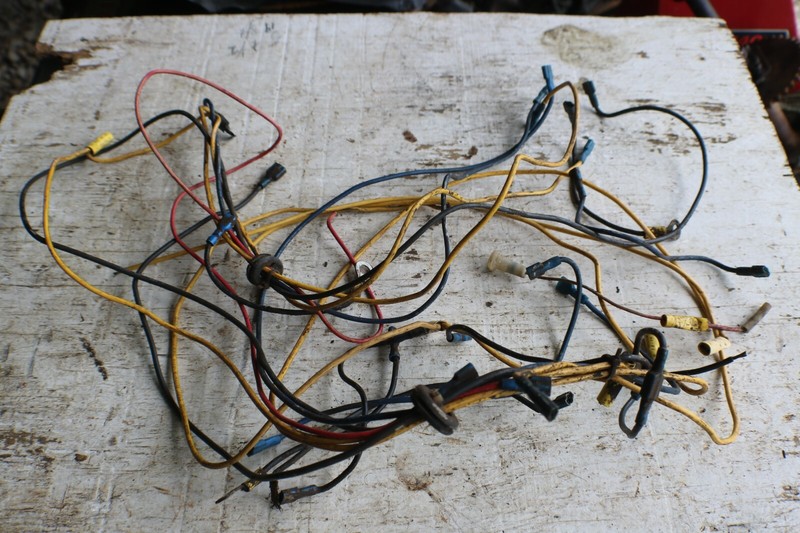 GRASSHOPPER ZERO TURN MOWER ELECTRIC WIRES