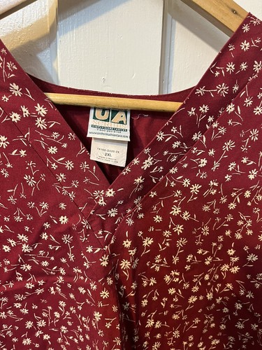 Women’s Patterned UA Scrubs Top w Beige Flowers size 2XL - Picture 4 of 6