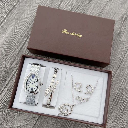 Elegant Women's Snake-Style Steel Belt Quartz Watch – Sleek & Timeless Design - Picture 2 of 20