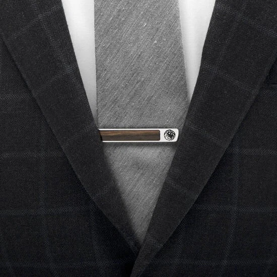 Clip de corbata de madera con incrustaciones Targaryen Foto 2 de 3