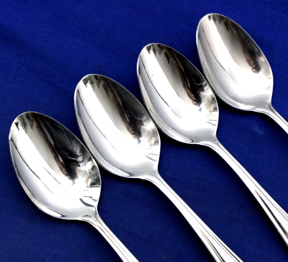 (4) Cucharas de sopa ovaladas "NUDO" 7 1/8 pulgadas Farberware de acero inoxidable Foto 2 de 4