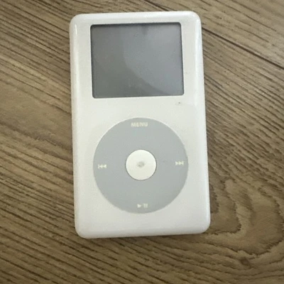 Apple iPod A1059 20gb 4th Gen White Classic FAULTY SPARES OR REPAIR - Image 1 of 3