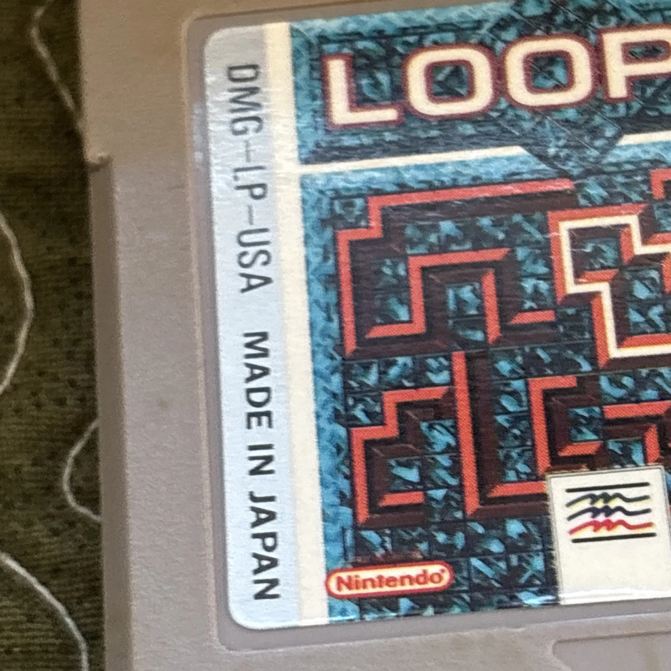 Nintendo Game Boy lote de 3 piezas 2 fundas de transporte OFICIALES y juego Game Boy LOOPZ Foto 4 de 4