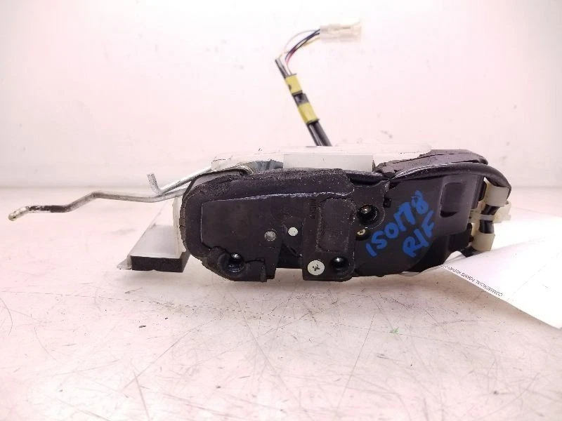 Lexus LS400 1996 lado del pasajero cerradura puerta delantera conjunto actuador Foto 3 de 4