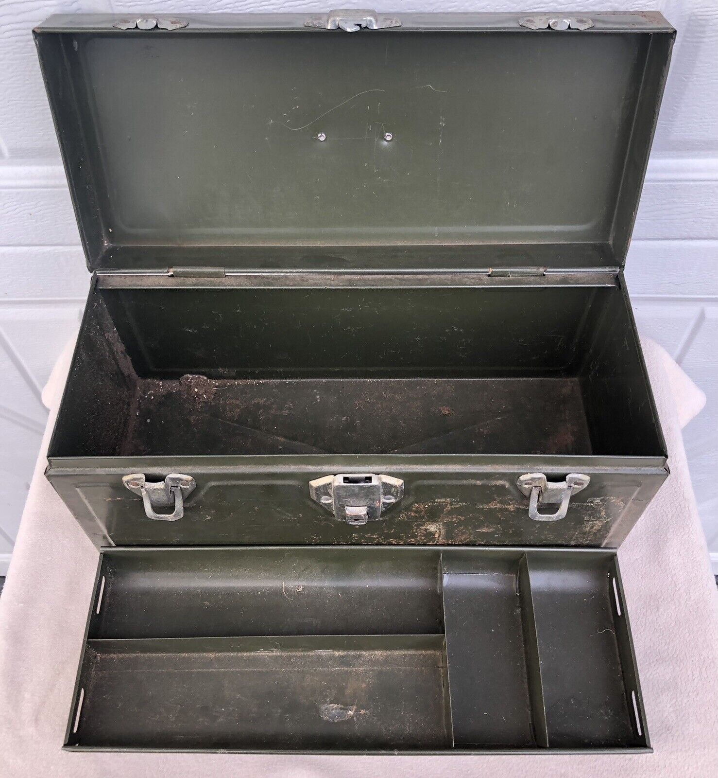 VINTAGE UNION STEEL TACKLE BOX UTILITY CHEST FISHING LEROY USA MADE & TRAY