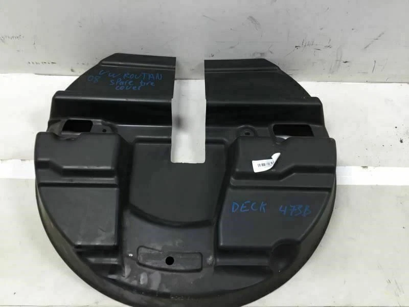 2009 Volkswagen Routan tampa de pneu sobressalente fabricante de equipamento original+ - Imagem 4 de 4