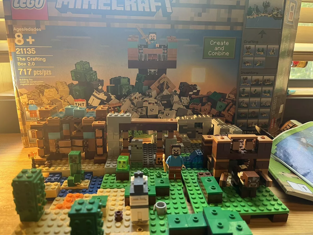 LEGO Minecraft The Crafting Box 2.0 21135 (717 Pieces)