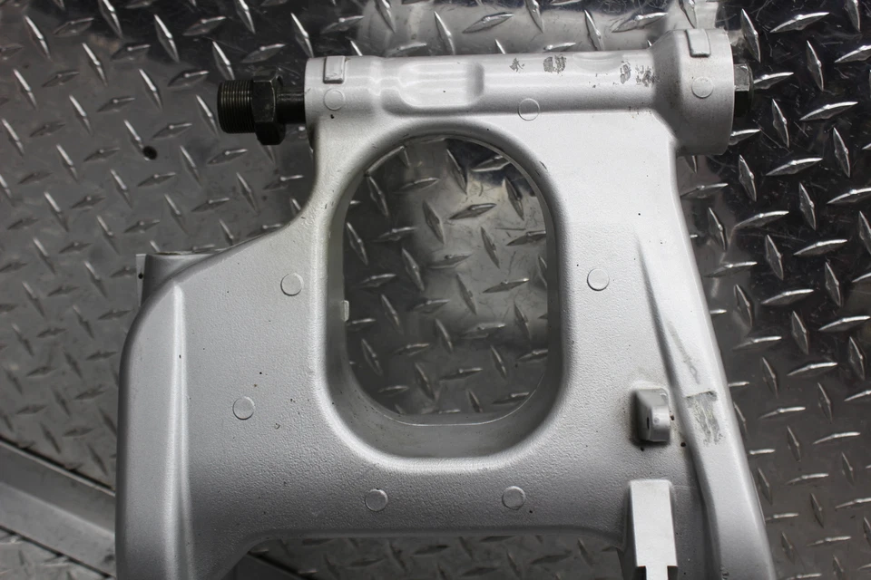 Yamaha FJR1300A 2006 ABS BASCULANTE TRASERO BRAZO DE SUSPENSIÓN 3P6-22110-10-00 Foto 2 de 4