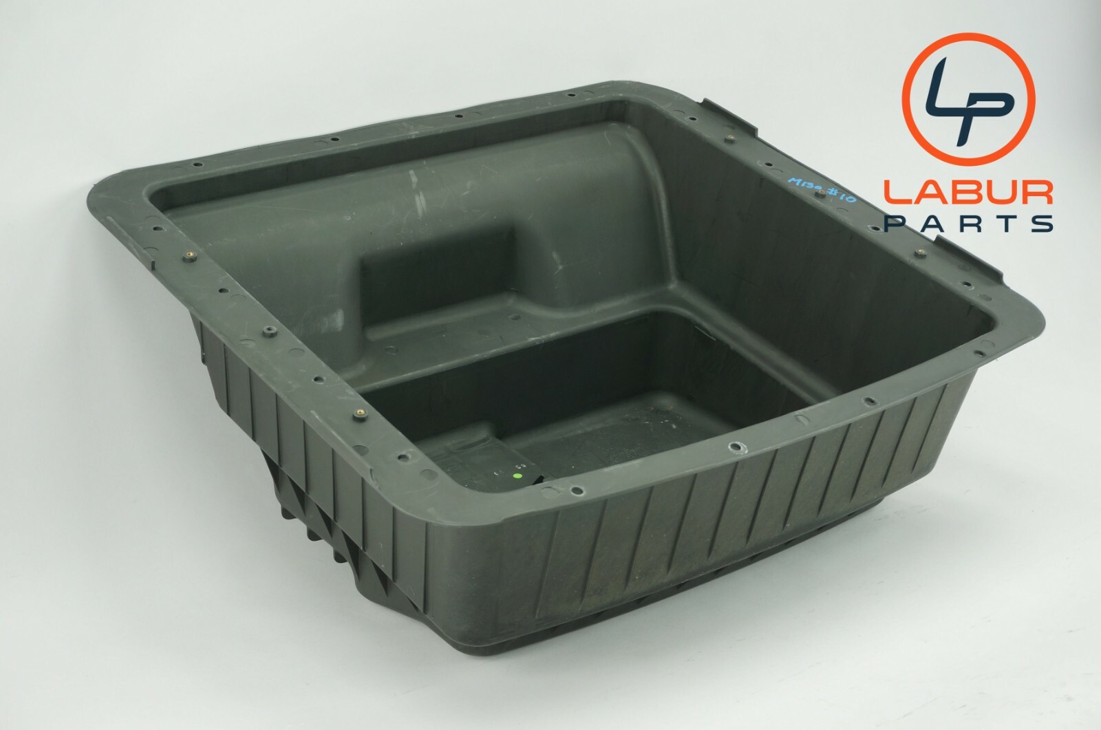 M139 Maserati 05-08 Quattroporte Trunk Spare Carrier Tub Bucket Liner Z2173