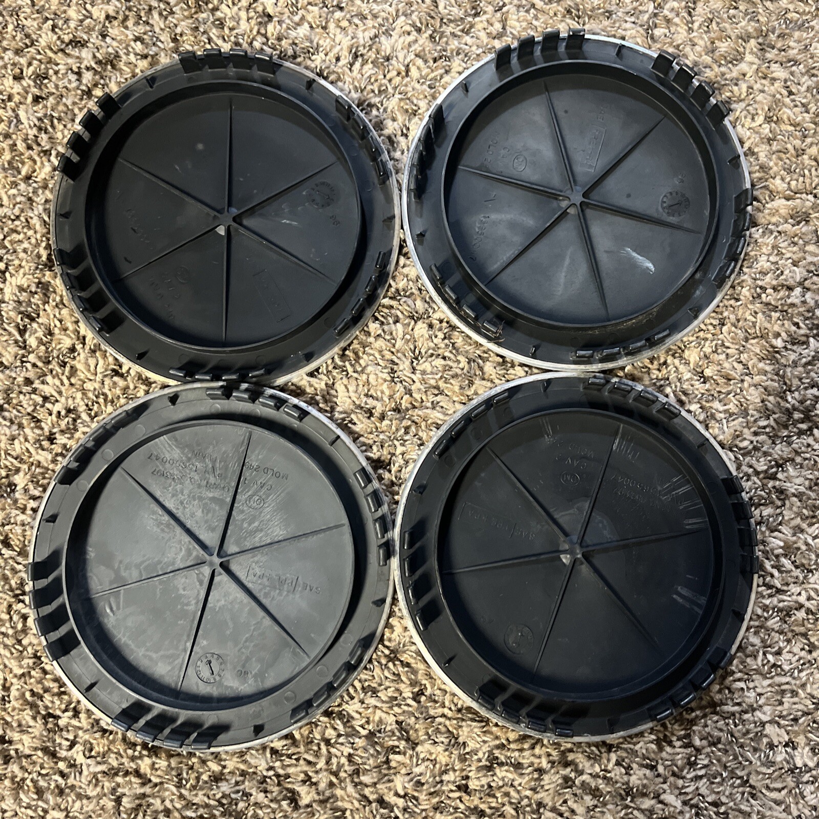 4 Set Chevy GMC 15650047 OEM GM 16