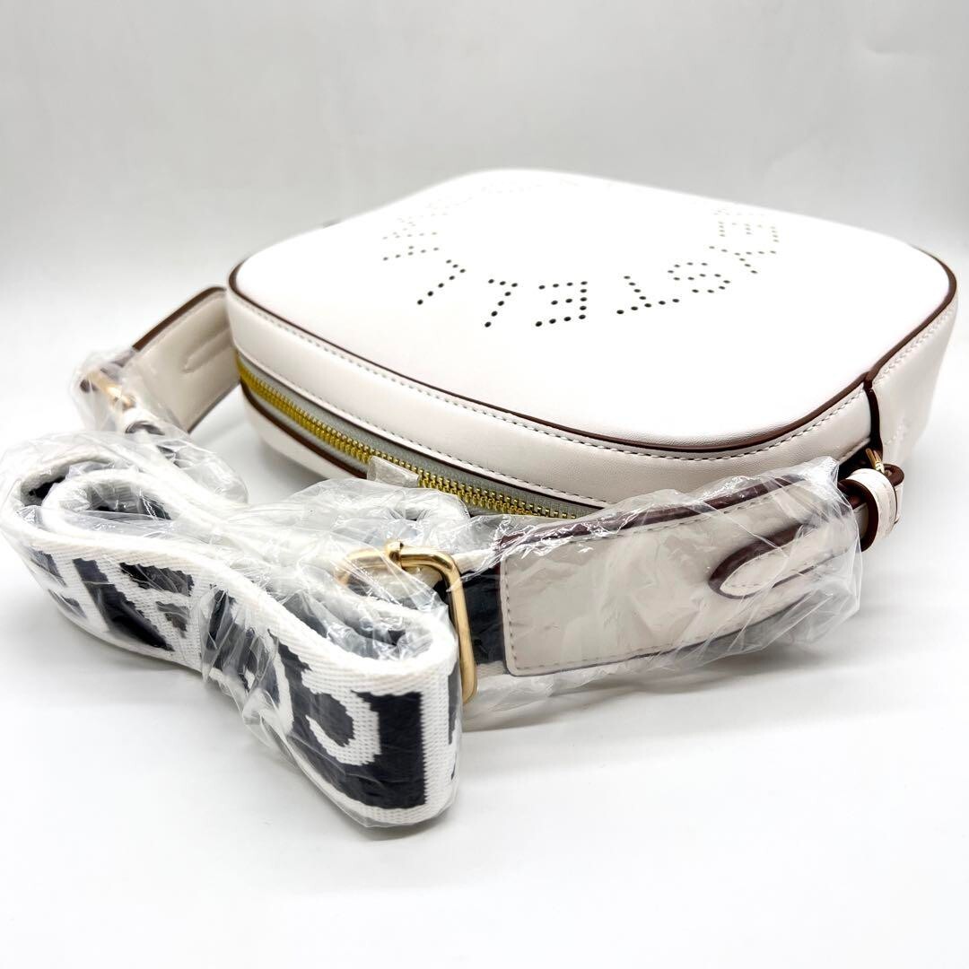 【Stella McCartney】Shoulder bag optic white ★関税送料込み Stella McCartney Stella Logo Camera Shoulder Bag White with