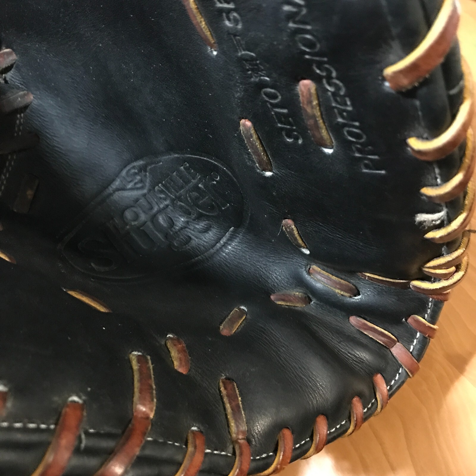 Louisville Slugger RHT 13" SETO Series First Base Glove eBay