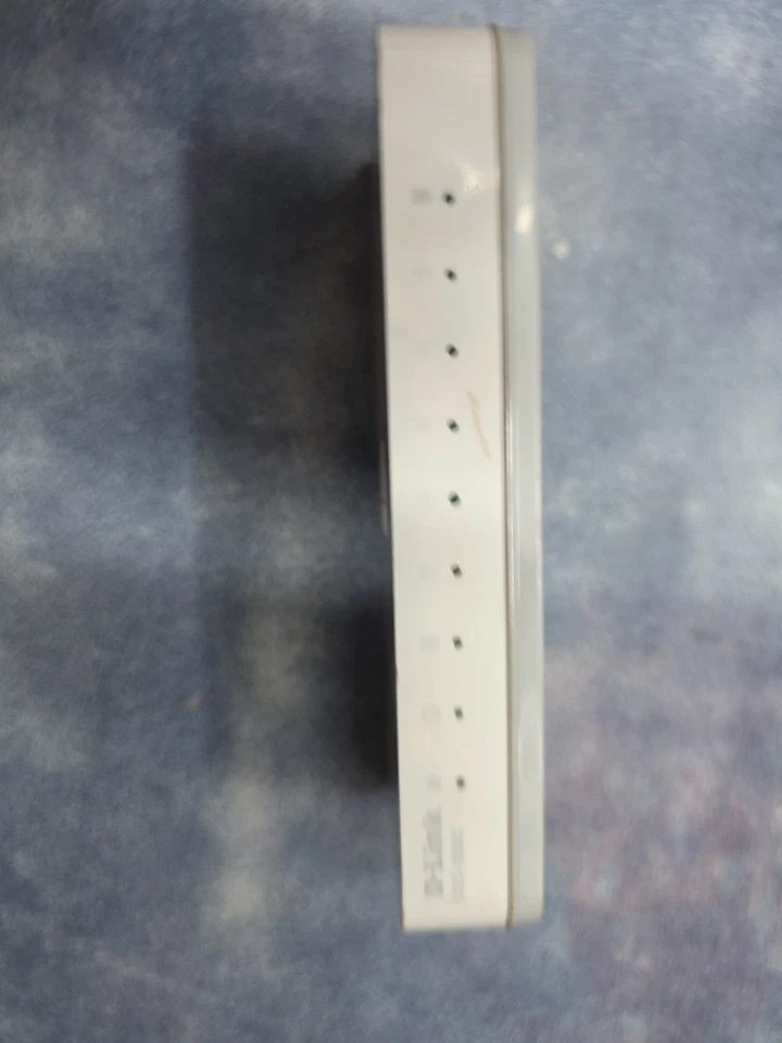 D-LINK DES-1008C - Image 4 of 4