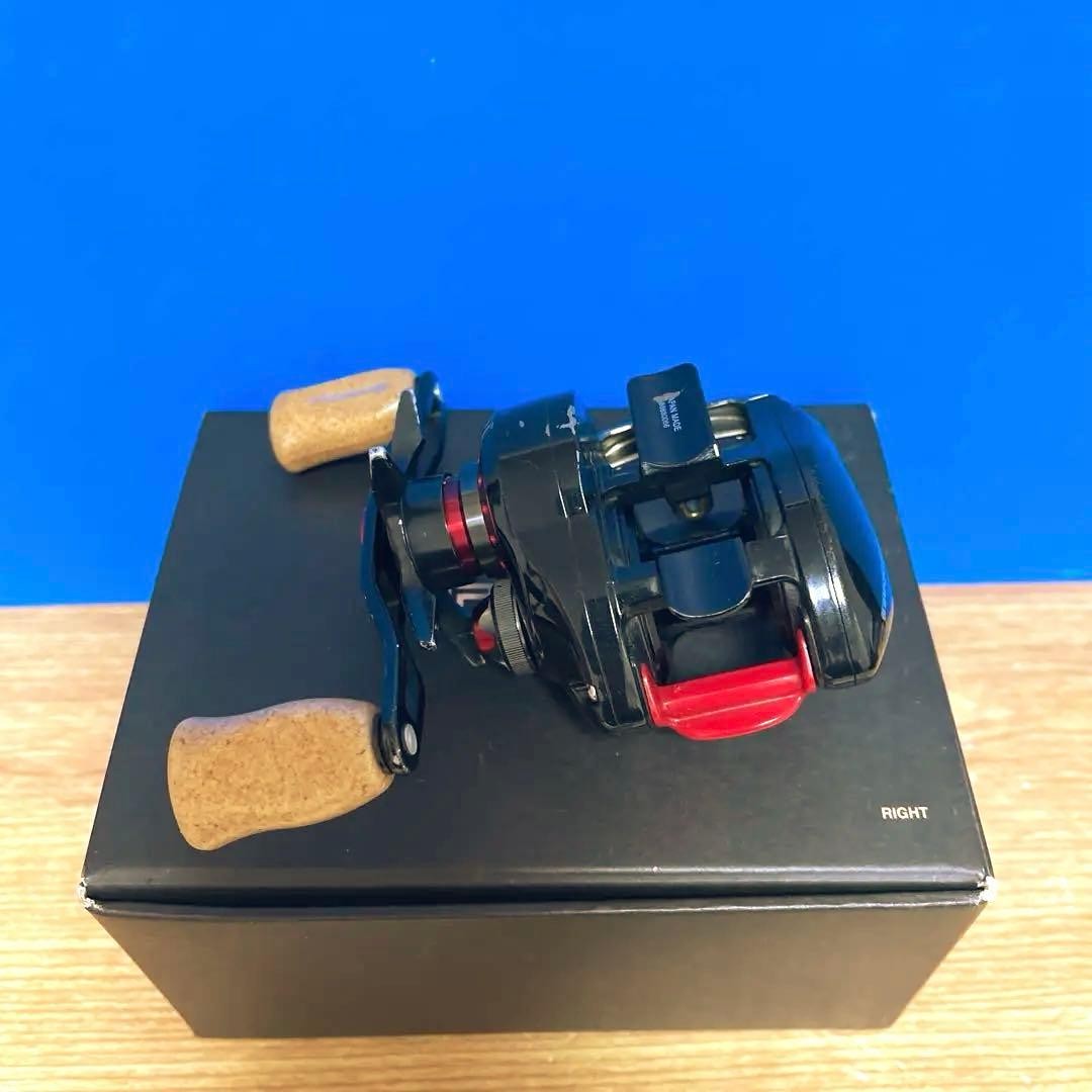 Megabass IP79R Baitcasting Reel 7.9:1 Gear Ratio Power Fishing Gear, Box - Image 4