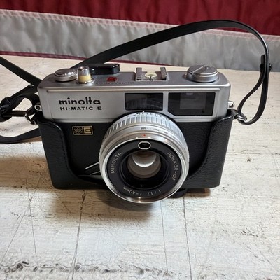 Minolta Hi-Matic E 35mm Film Camera ROKKOR 40mm - WORKING *AMAZING CONDITION*