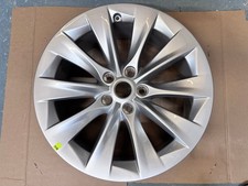 2017-2019 2020 Tesla Model S Oem Wheel 19x8 19 Inch Silver 1059337-00-b
