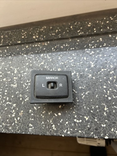 Suzuki Swift II EA,MA  Original Schalter elektrische Aussenspiegel