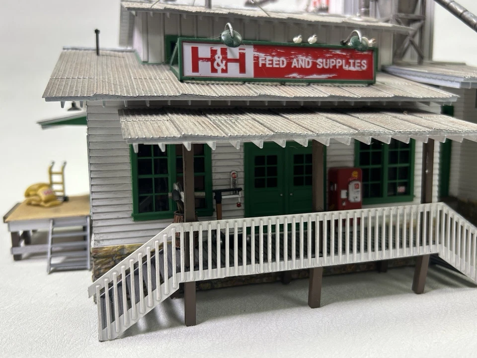 Woodland Scenics BR5859 H&H Feed Mill - O Scale - Image 2 of 4