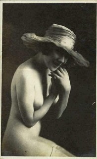 Glamour. Nude Australian Beauty. Vintage Real Photo post card.