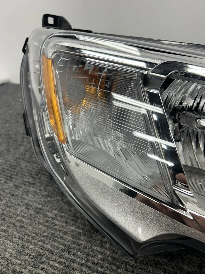 Faro halógeno OEM 2023 2024 Dodge Ram Promaster 1500 2500 (derecha/pasajero) Foto 4 de 4