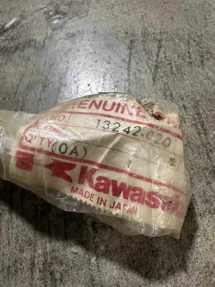 Conjunto de palanca Kawasaki KZ200 Z 200 A1 A1A A2 1978 1979 78-79 13242-020 NUEVO DE STOCK Foto 2 de 4