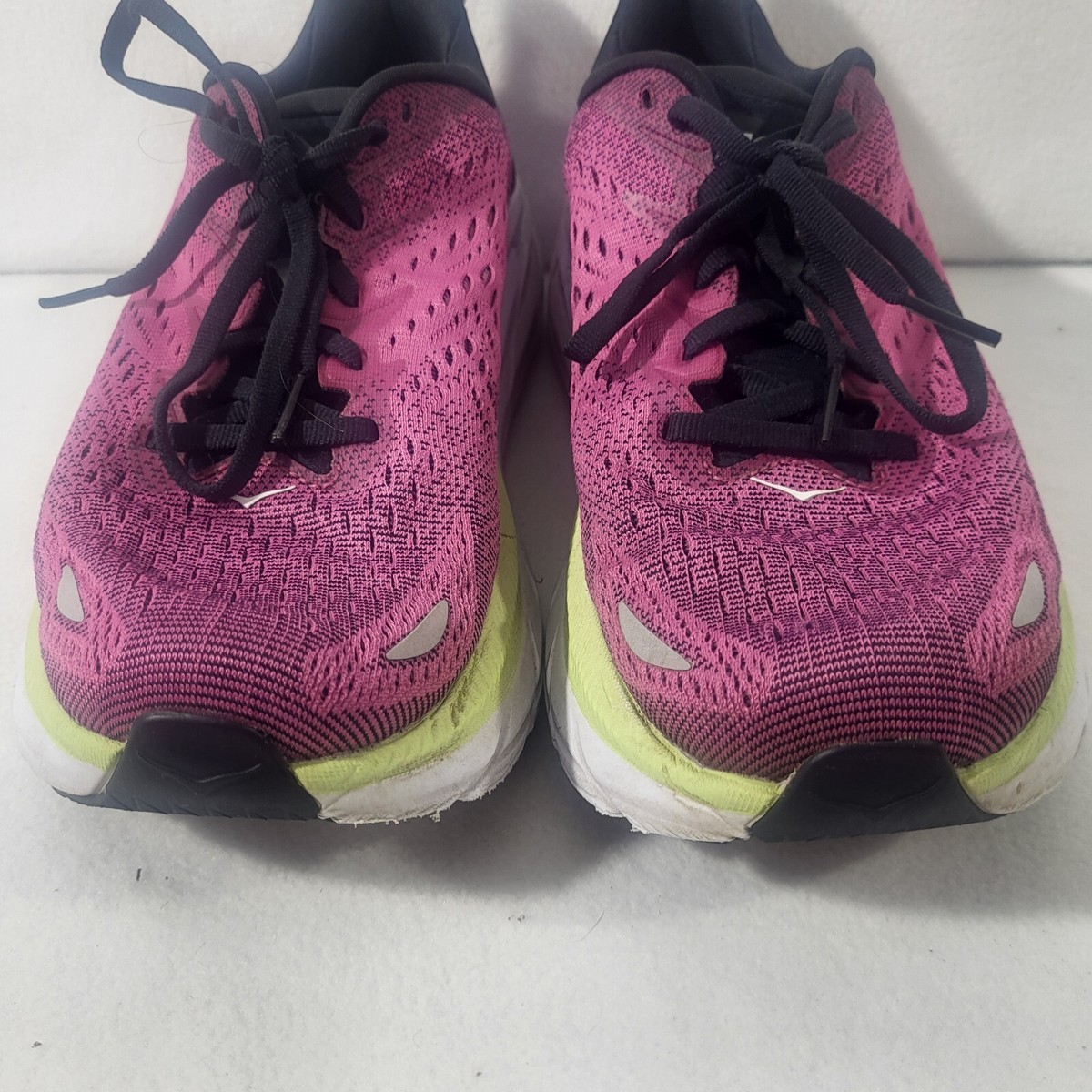 Hoka Women's Running Shoes Clifton 8 - Size: 9B Magenta Tennis