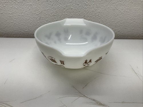 Vintage Pyrex 443 White And Brown Chicken, Eagle Cinderella Mixing Bowl 2 1/2 QT - Picture 4 of 9