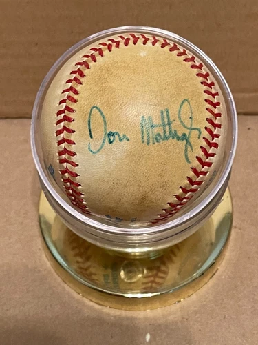 Don Mattingly Signed Official Major American League Baseball & Picture Yankees