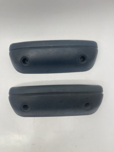 OEM 1989 - 1995 Toyota Pickup Door Pull Arm Rest OEM Set Of 2 74210-04010 - Picture 1 of 7