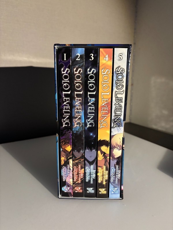 Solo Leveling Vol 1–5 Manga Set Yen Press English Full Colour