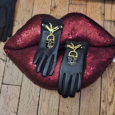 Schiaparelli Inspired Blk Enamel Keyhole Gloves