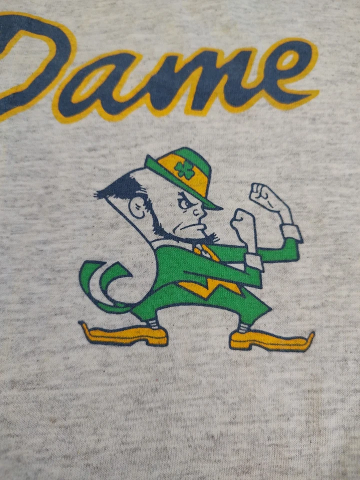 Camisa de béisbol vintage de Notre Dame años 90 lucha irlandesa colegio conceptos L Foto 4 de 4