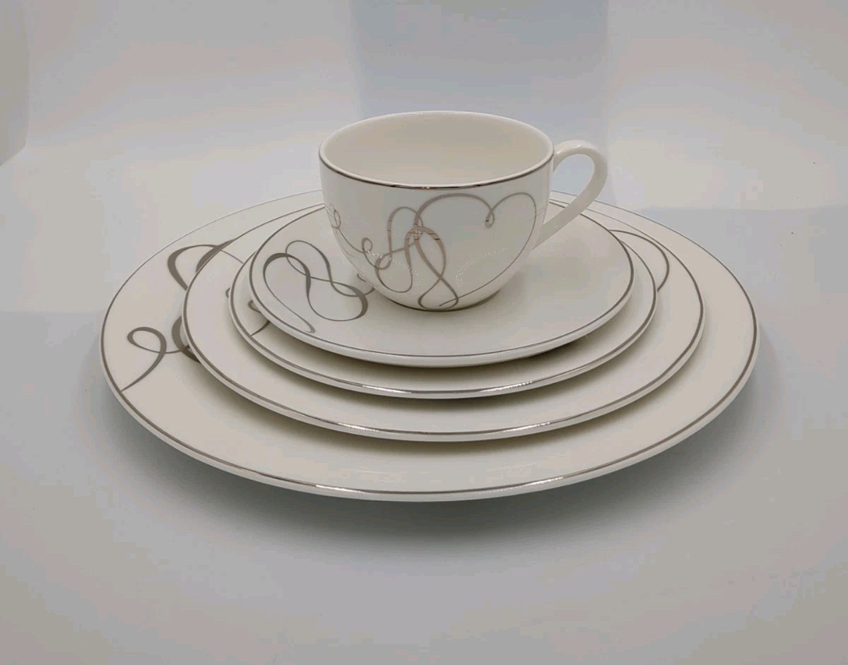 NEW Mikasa Love Story White Platinum Trim Porcelain Dinnerwa