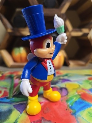 Jollibee Vintage Toy Collectible NYC Around The World #2 Liberty