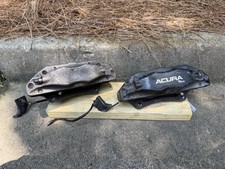 Note 2004-2008 Acura Tl Type-s Brembo Front Brake Calipers Pair Oem
