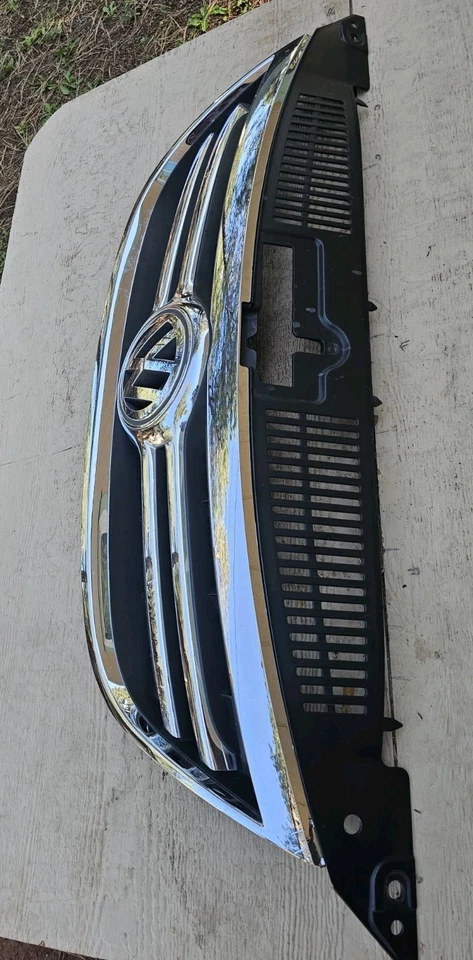 09 10 11 Tiguan Front Upper Bumper Grille Grill Mesh Panel Black Chrome OEM - Image 3 of 4