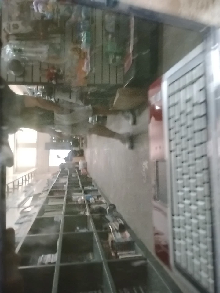 PUERTA M-6750 SIN PROBAR LE DIJERON QUE FUNCIONA BIEN. Foto 2 de 3