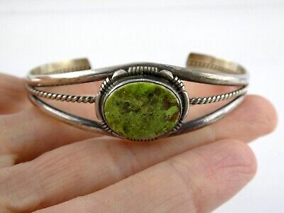 Brilliant Native American Navajo Signed Gaspeite Sterling Silver Bracelet Brilliant Native American Navajo Signed Gaspeite Sterling Silver Bracelet
